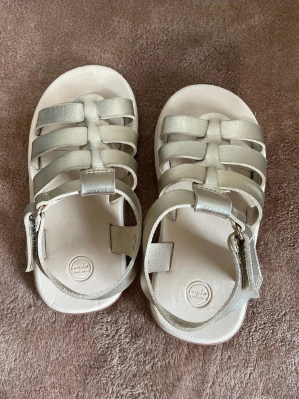 Wonder nation sandals size 9